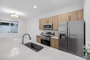 737 SE 1st Ct, Pompano Beach, FL 33060 - Photo 5