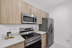 737 SE 1st Ct, Pompano Beach, FL 33060 - Photo 7