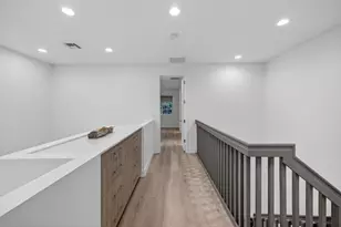 737 SE 1st Ct, Pompano Beach, FL 33060 - Photo 23