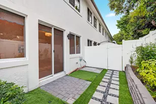 737 SE 1st Ct, Pompano Beach, FL 33060 - Photo 13