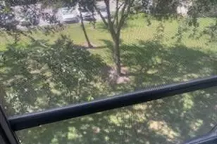 608 SW Natura Blvd, Deerfield Beach, FL 33441 - Photo 5