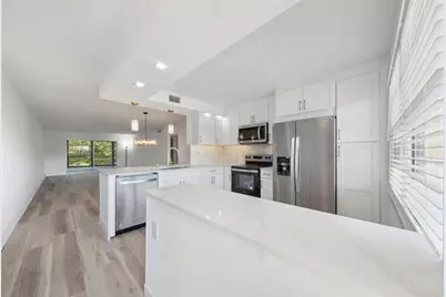 3201 Portofino Point #D3, Pompano Beach, FL 33066 - Photo 5