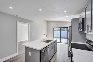 2614 W 65th St, Hialeah, FL 33016 - Photo 15