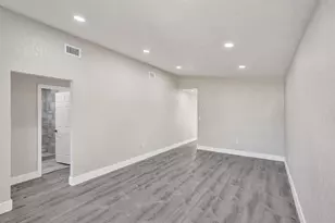 2614 W 65th St, Hialeah, FL 33016 - Photo 11