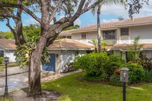 3249 Deer Creek Lake Shore Dr Unit, Deerfield Beach, FL 33442 - Photo 3