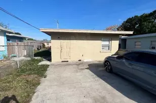 810 N 17th St, Fort Pierce, FL 34950 - Photo 3