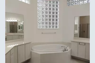 7042 SE Bay Hill Drive, Stuart, FL 34997 - Photo 9