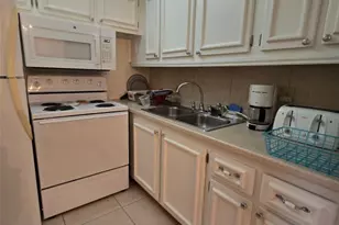 2 Grantham D, Deerfield Beach, FL 33442 - Photo 7