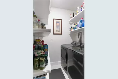 2701 NE 2nd Avenue, Wilton Manors, FL 33334 - Photo 31