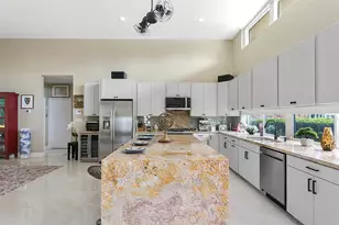 2701 NE 2nd Ave, Wilton Manors, FL 33334 - Photo 9