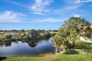 8225 Sunrise Lakes Blvd, Sunrise, FL 33322 - Photo 23