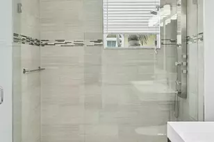 1251 NE 32nd St, Oakland Park, FL 33334 - Photo 49