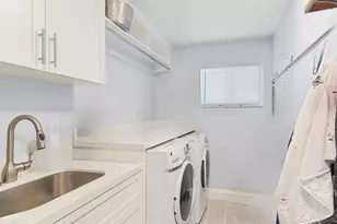 3250 Spanish River Dr, Pompano Beach, FL 33062 - Photo 9