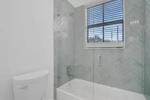 8504 NW 37th Ct, Hollywood, FL 33024 - Photo 23