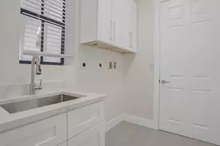 8504 NW 37th Ct, Hollywood, FL 33024 - Photo 27