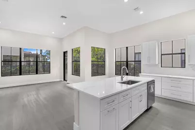 8504 NW 37th Court, Hollywood, FL 33024 - Photo 13