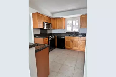 1160 Hillsboro Mile #304, Pompano Beach, FL 33062 - Photo 5