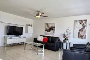 144 Farnham F, Deerfield Beach, FL 33442 - Photo 3