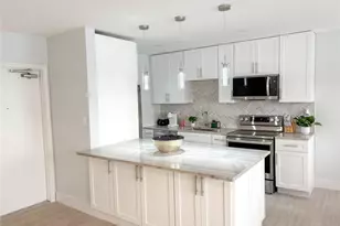 4541 N Ocean Dr, Fort Lauderdale, FL 33308 - Photo 13