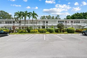 318 Oakridge R, Deerfield Beach, FL 33442 - Photo 23