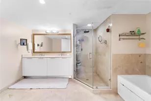 1800 N Bayshore Dr Unit, Miami, FL 33132 - Photo 11