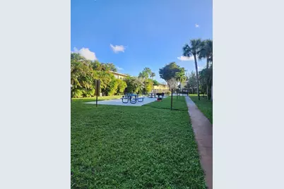 610 SE 2nd Avenue #L4, Deerfield Beach, FL 33441 - Photo 3