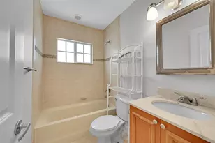 410 SW 15th St, Pompano Beach, FL 33060 - Photo 15