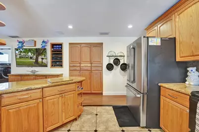 10402 NW 5th Manor, Plantation, FL 33324 - Photo 17