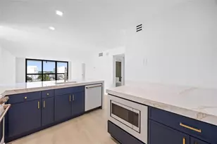 4800 E Bayview Dr Unit, Fort Lauderdale, FL 33308 - Photo 5