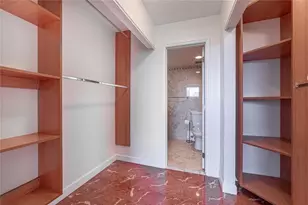 942 NE 199th St, Miami, FL 33179 - Photo 7