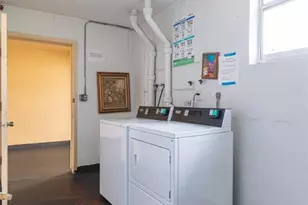 942 NE 199th St, Miami, FL 33179 - Photo 23