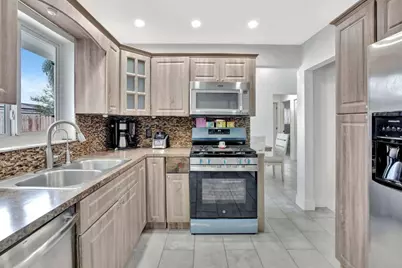 11831 NW 38th Place, Sunrise, FL 33323 - Photo 7