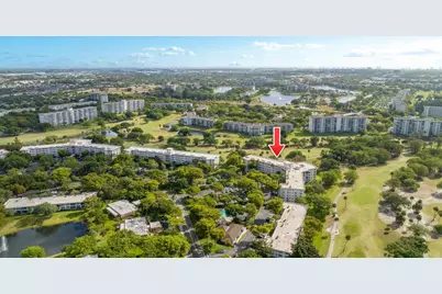 3800 Oaks Clubhouse Drive #110, Pompano Beach, FL 33069 - Photo 13