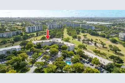 3800 Oaks Clubhouse Drive #110, Pompano Beach, FL 33069 - Photo 9