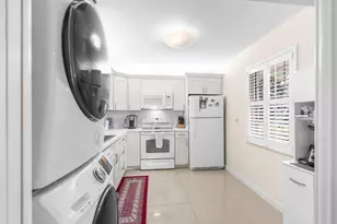 3800 Oaks Clubhouse Dr, Pompano Beach, FL 33069 - Photo 23