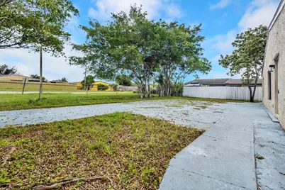 21357 NW 39th Avenue, Opa Locka, FL 33055 - Photo 27