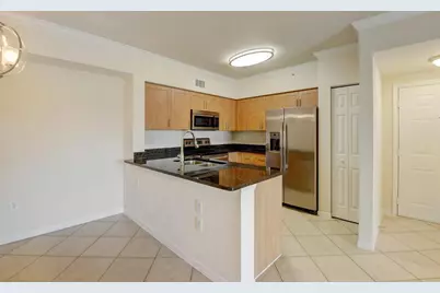 6565 Emerald Dunes Drive #301, West Palm Beach, FL 33411 - Photo 9