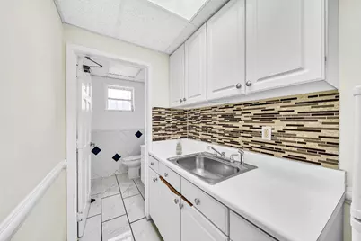 1100 NW 54th Street, Fort Lauderdale, FL 33309 - Photo 21