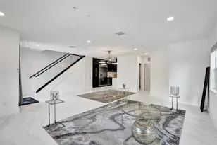 624 NE 29th Dr, Wilton Manors, FL 33334 - Photo 9