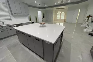 1711 SE Airoso Blvd, Port Saint Lucie, FL 34984 - Photo 3