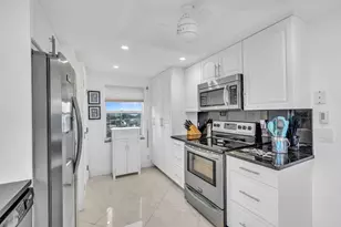 1 Harbourside Dr Unit, Delray Beach, FL 33483 - Photo 5