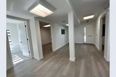 3328 NE 11th Avenue, Oakland Park, FL 33334 - Photo 5