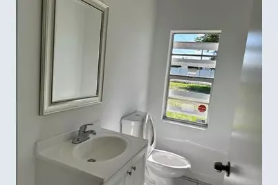 3328 NE 11th Avenue, Oakland Park, FL 33334 - Photo 7