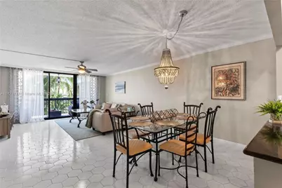 4800 Bayview Drive #402, Fort Lauderdale, FL 33308 - Photo 9