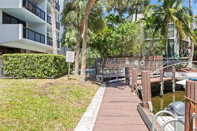 4800 Bayview Drive #402, Fort Lauderdale, FL 33308 - Photo 21
