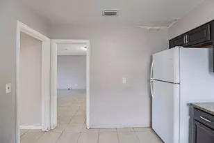 404 NW 5th Ave, Boynton Beach, FL 33435 - Photo 5