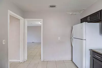 404 NW 5th Avenue, Boynton Beach, FL 33435 - Photo 5
