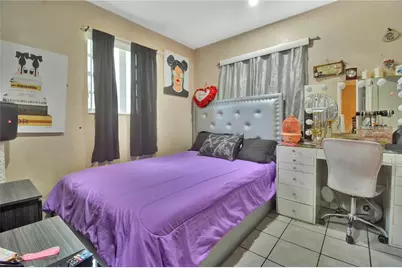 4401 NW 33rd Street, Lauderdale Lakes, FL 33319 - Photo 15