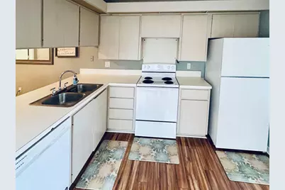 16 Amherst Court #C, Royal Palm Beach, FL 33411 - Photo 5