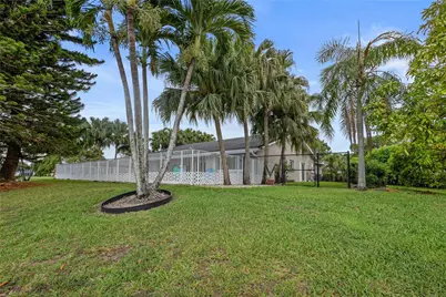 7626 NW 87th Avenue, Tamarac, FL 33321 - Photo 7